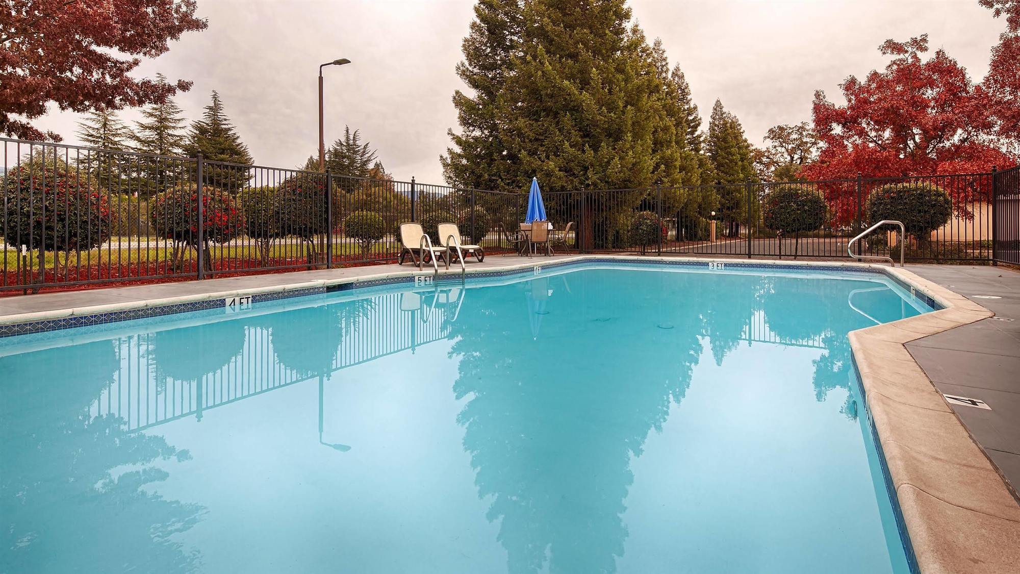 Best Western Orchard Inn Ukiah Exterior photo